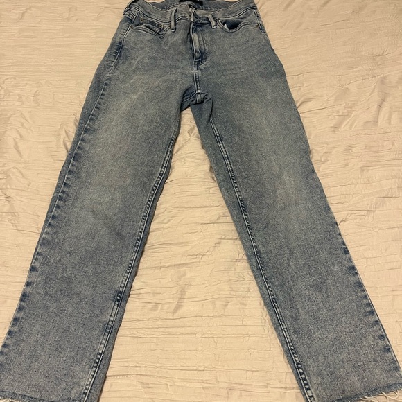 Straight leg frayed ankle Jean. - Picture 2 of 3